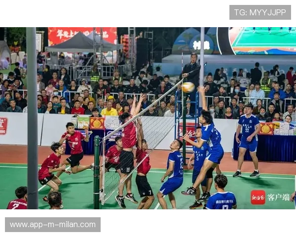 【现场互动】观众投票支持最精彩的击球瞬间，比赛现场投票