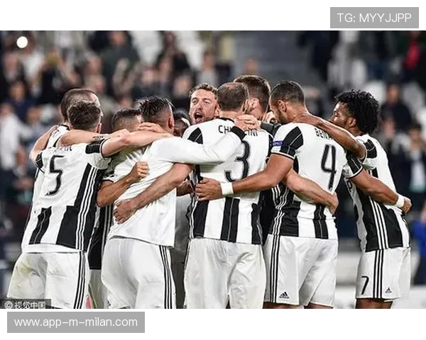 尤文前场高压迫使对方在后场犯错